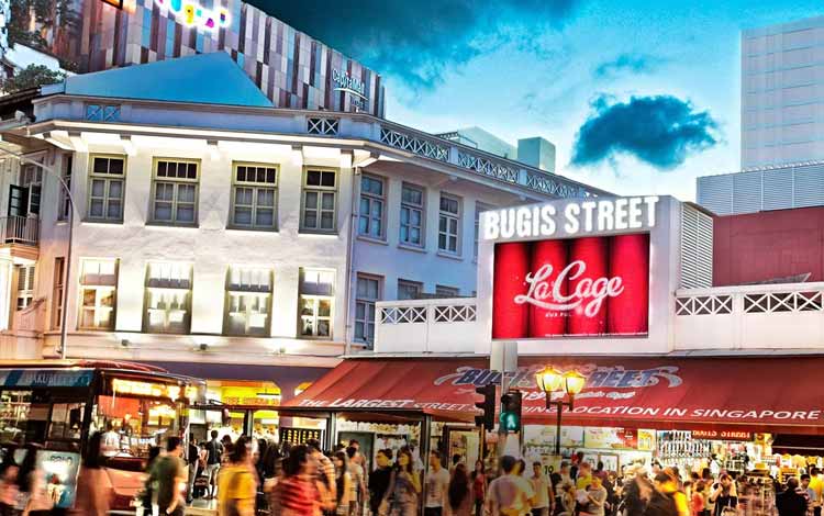 Bugis Street tempat beli oleh oleh murah di Singapura