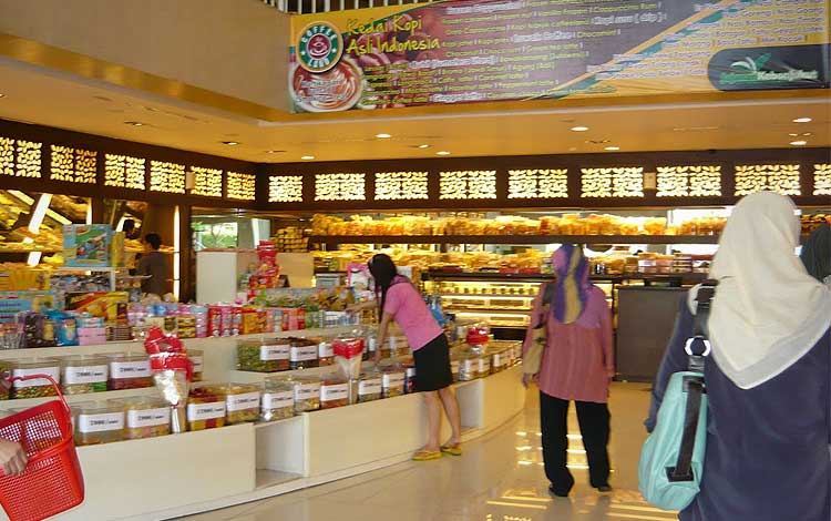 Tempat beli oleh-oleh murah khas Bandung - Toko Kartika Sari, Bandung