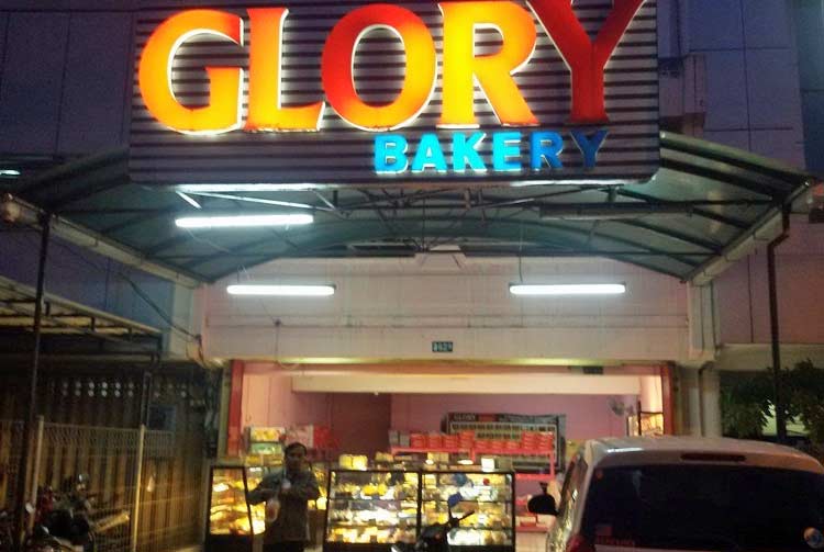 Toko oleh-oleh khas Surabaya - Glory Bakery Surabaya