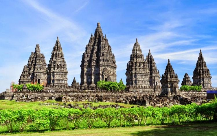 Tempat wisata Indonesia terpopuler